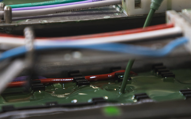 Usługi zalewania i hermetyzacji - SMA Magnetics