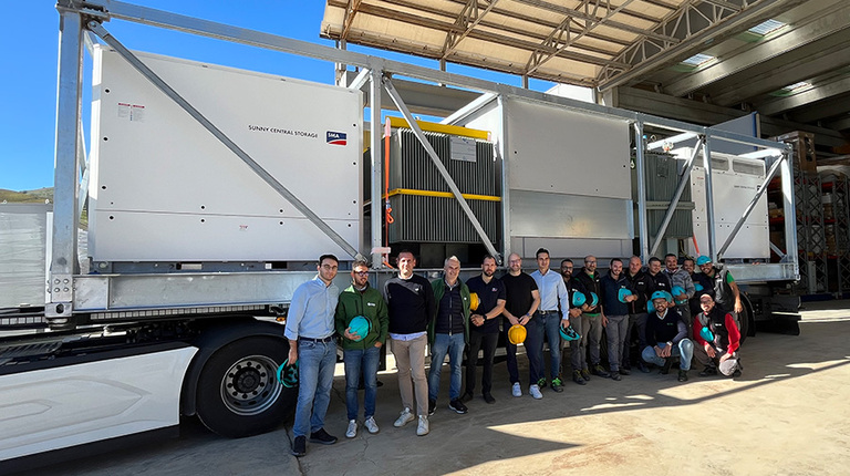 SMA expands large-scale portfolio for BESS and PV power plants: New 40ft turnkey medium-voltage solution delivers double power in a compact skidtainer